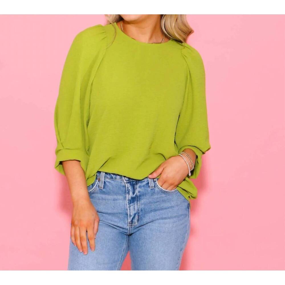 NEW IVY JANE tucked sleeve top in lime